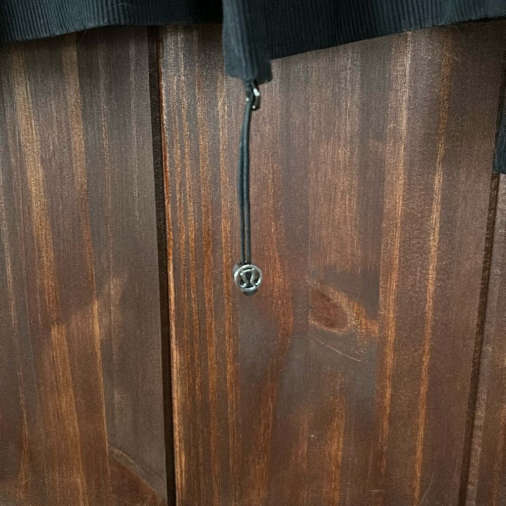 Lululemon jacket - Picture 2 of 4
